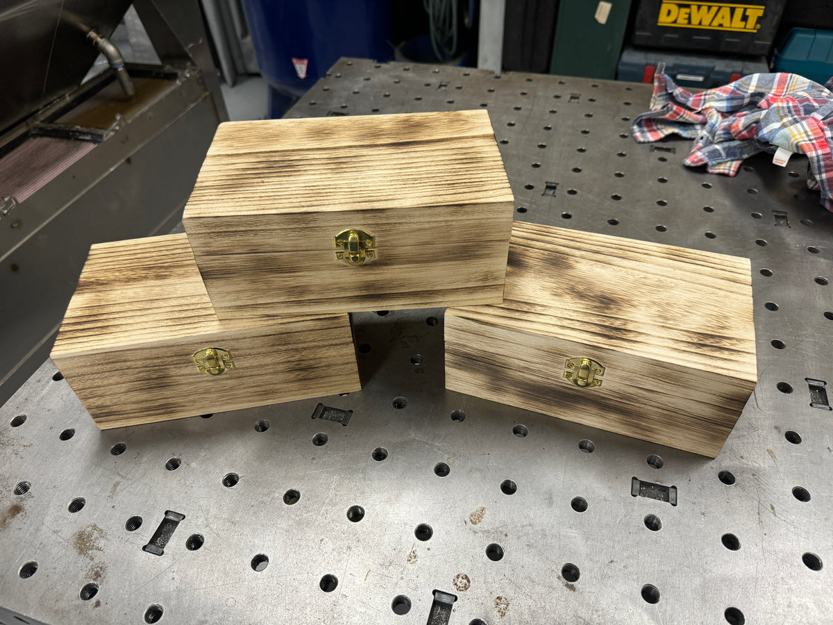 *ULTRA LIMITED* CTNEWMAN ENGINEERING BATTERY POWERED REMOTE CONTROL DESK LAMP