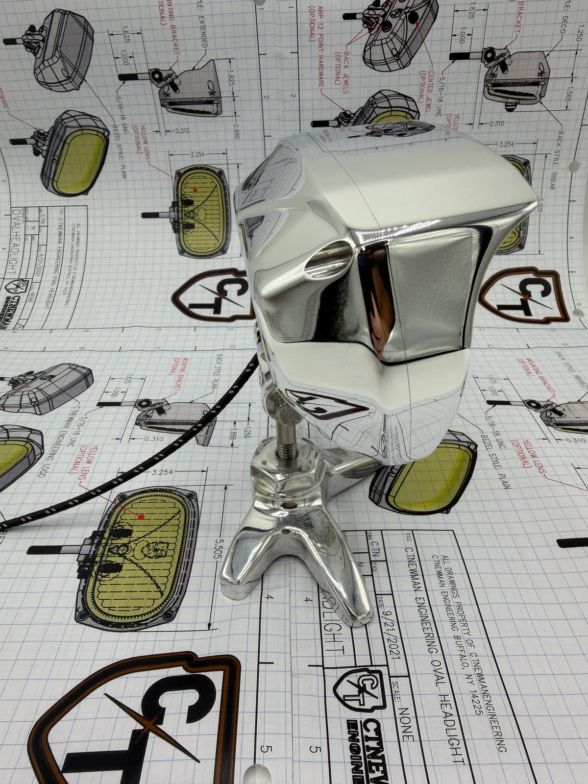 CTNEWMAN ENGINEERING OVAL HEADLIGHT DEMO UNITS