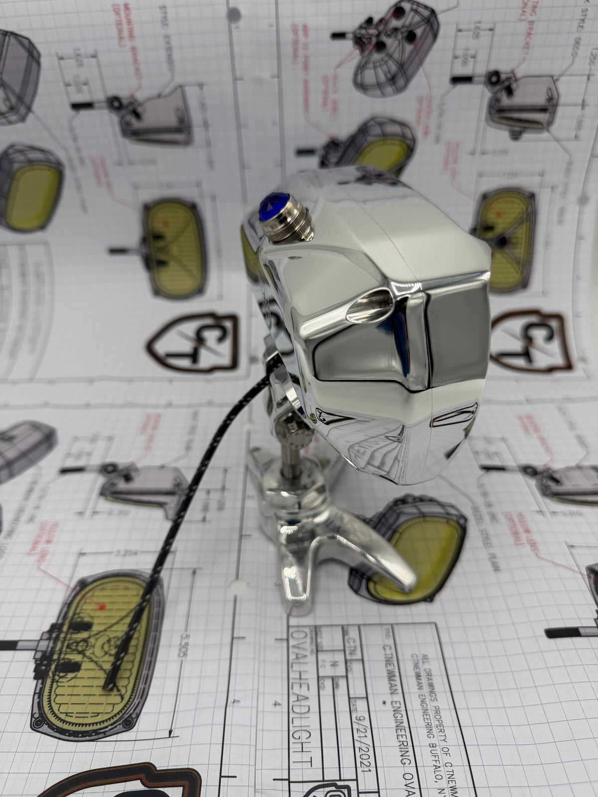 CTNEWMAN ENGINEERING OVAL HEADLIGHT DEMO UNITS