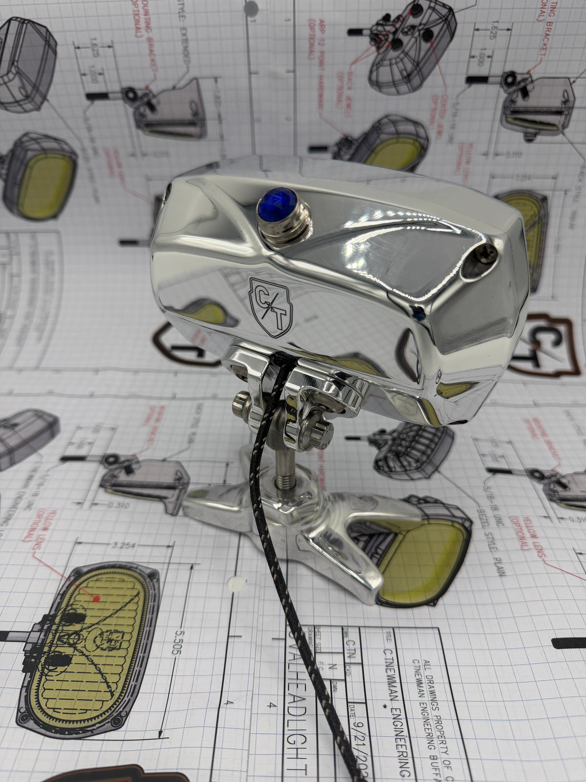 CTNEWMAN ENGINEERING OVAL HEADLIGHT DEMO UNITS