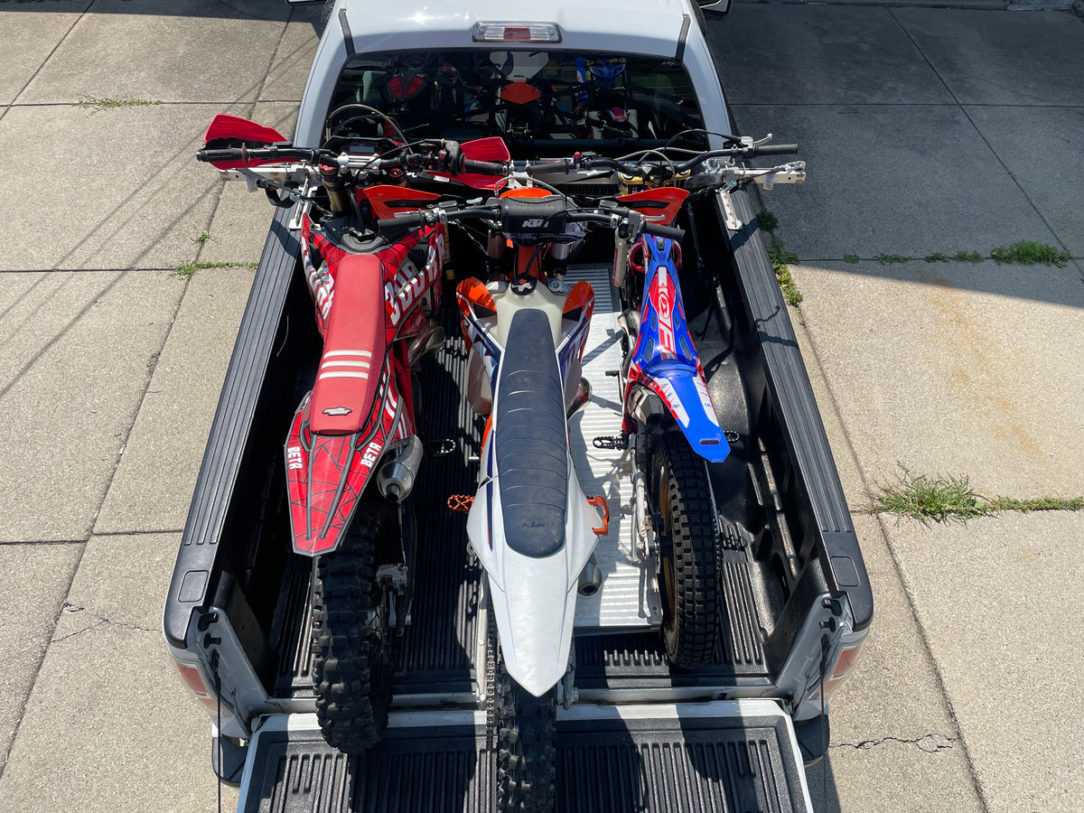 CTNEWMAN ENGINEERING Stainless steel truck bed motorcycle rack