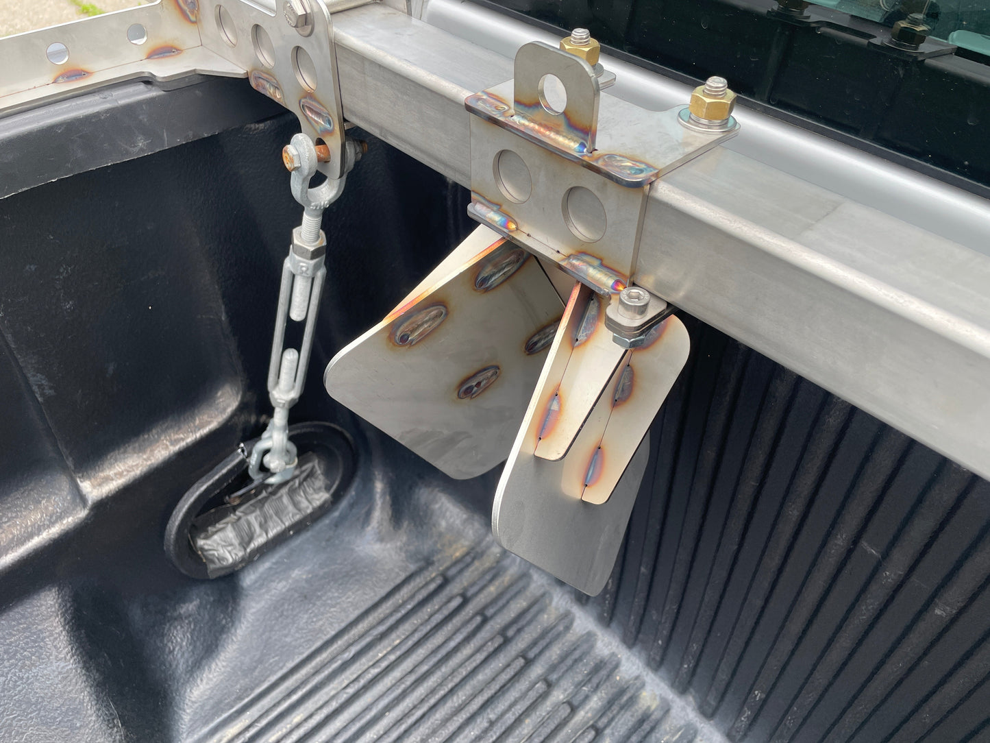 CTNEWMAN ENGINEERING Stainless steel truck bed motorcycle rack