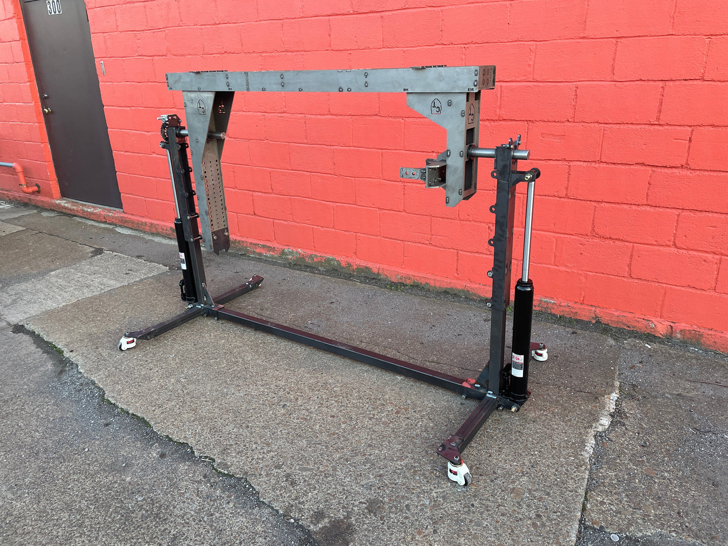 CTNEWMAN ENGINEERING FRAME JIG ROTISSERIE