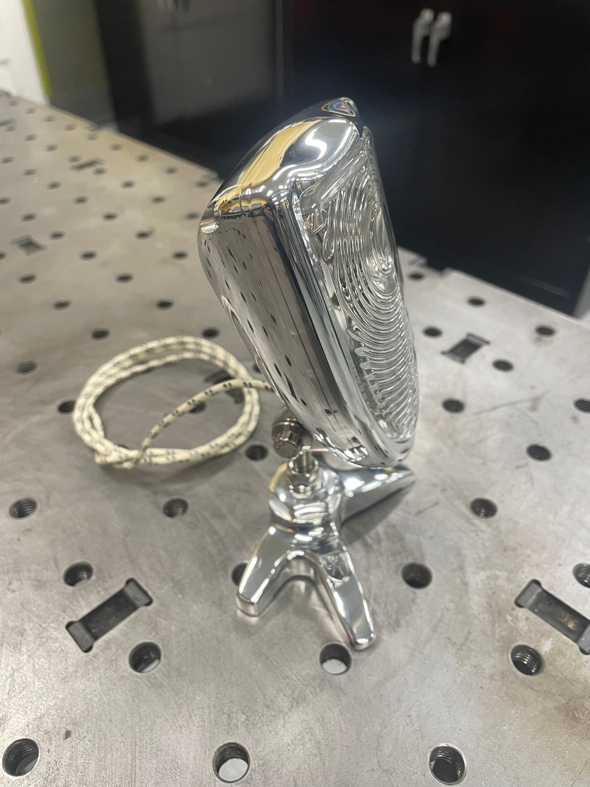 CTNEWMAN ENGINEERING SHIELD HEADLIGHT