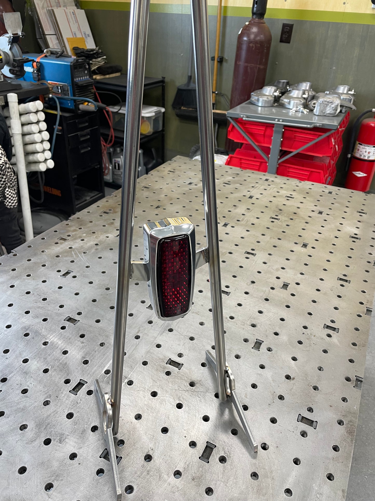 CTNEWMAN ENGINEERING SHIELD TAILLIGHT