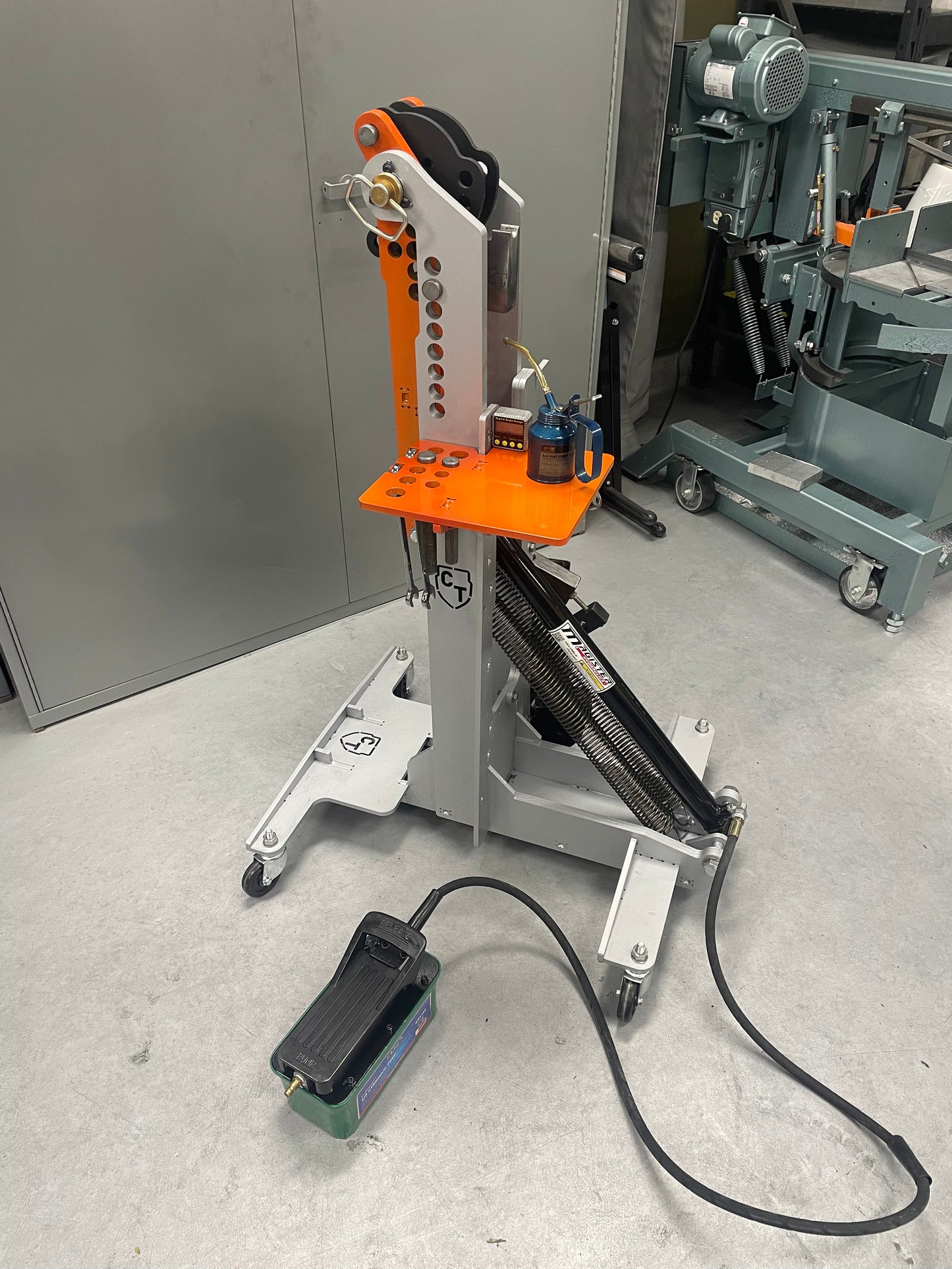 CTNEWMAN ENGINEERING TUBING BENDER